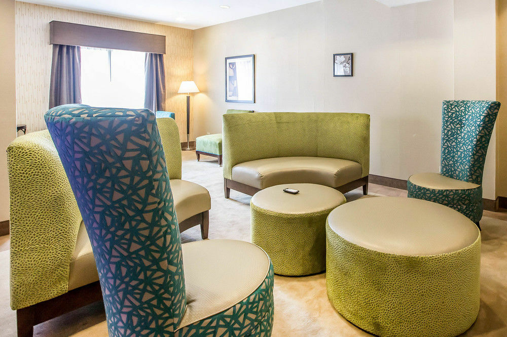 Comfort Inn & Suites Near Tinley Park Amphitheater Kültér fotó